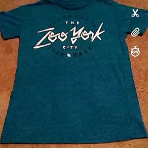 Zoo york T shirt